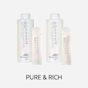 Clear shampoo which does not weigh and deliver moisture and care both inside the hair structure as well as externally